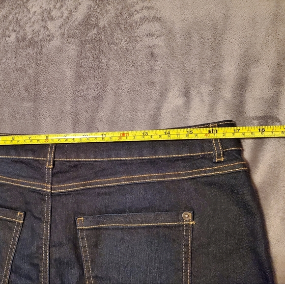 Ladies Dark Stretchy Denium skirt size 8 - Picture 10 of 11